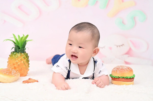 琼中八个月宝宝打嗝 琼中八个月宝宝打嗝